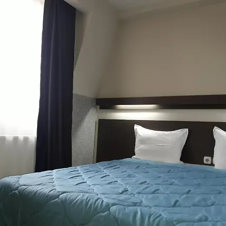 Prenociste Konstantin 2008 3* Ni