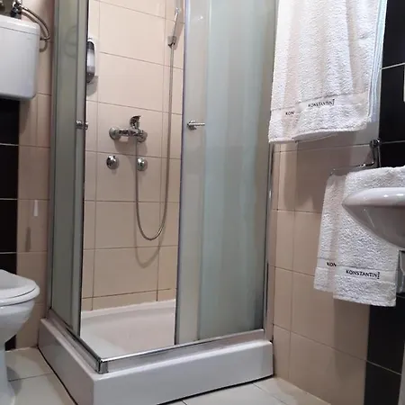 Prenociste Konstantin 2008 3* Ni