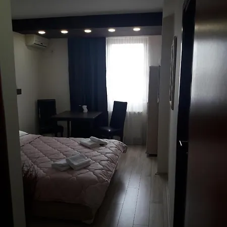 Prenociste Konstantin 2008